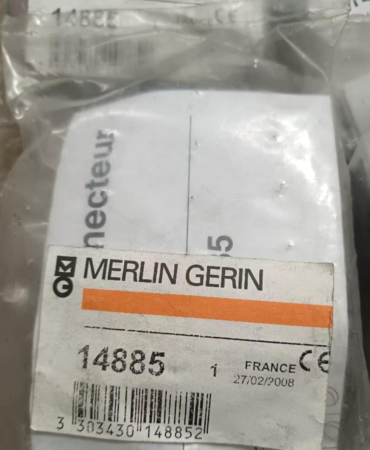 4PCS NEW MERLIN GERIN 14885 A pack of 4 pieces In Stock #YY