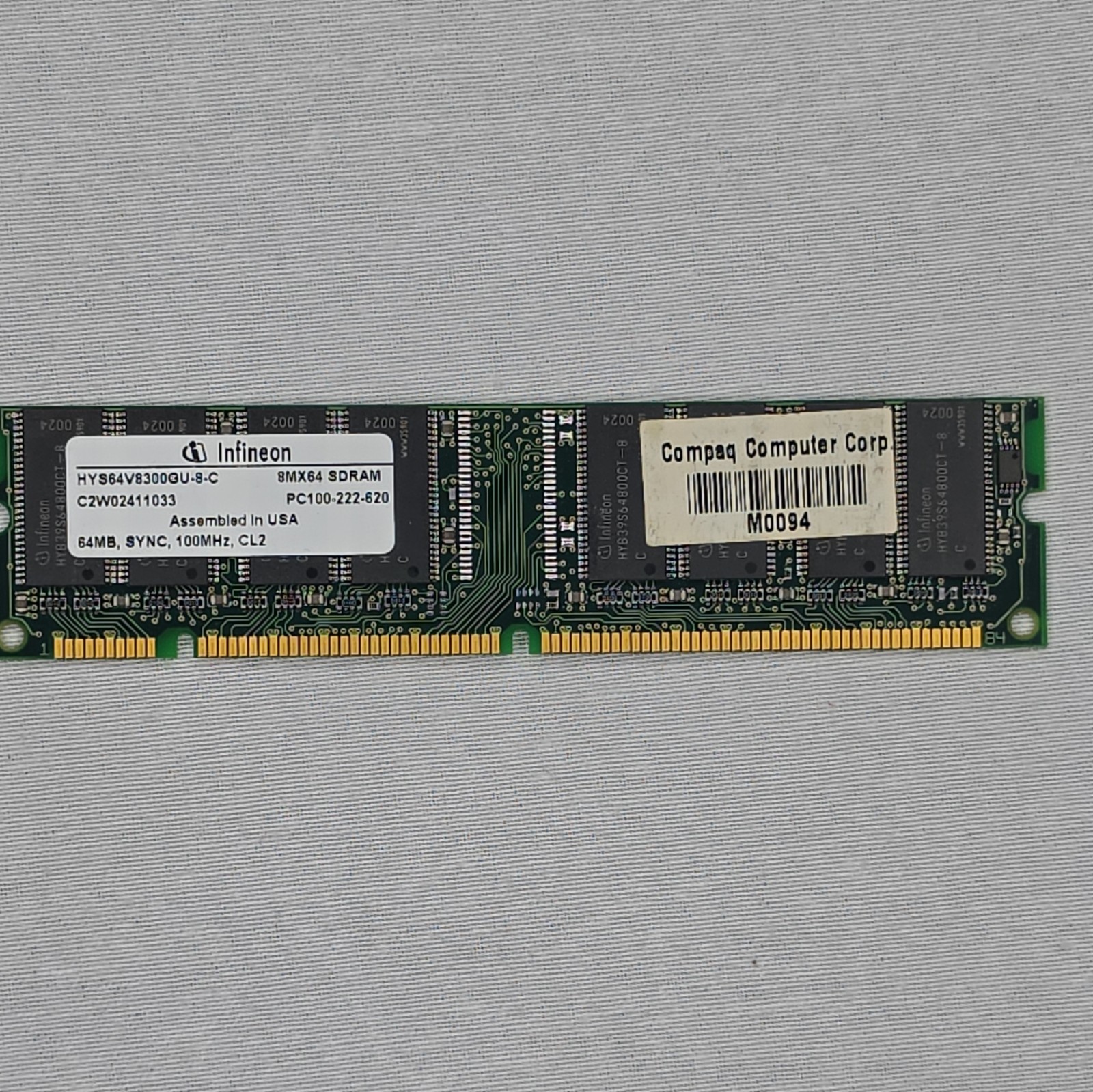 Infineon 64MB SDR SDRAM DIMM PC-100 168-Pin PC100-222-620 HYS64V8300GU-8-C