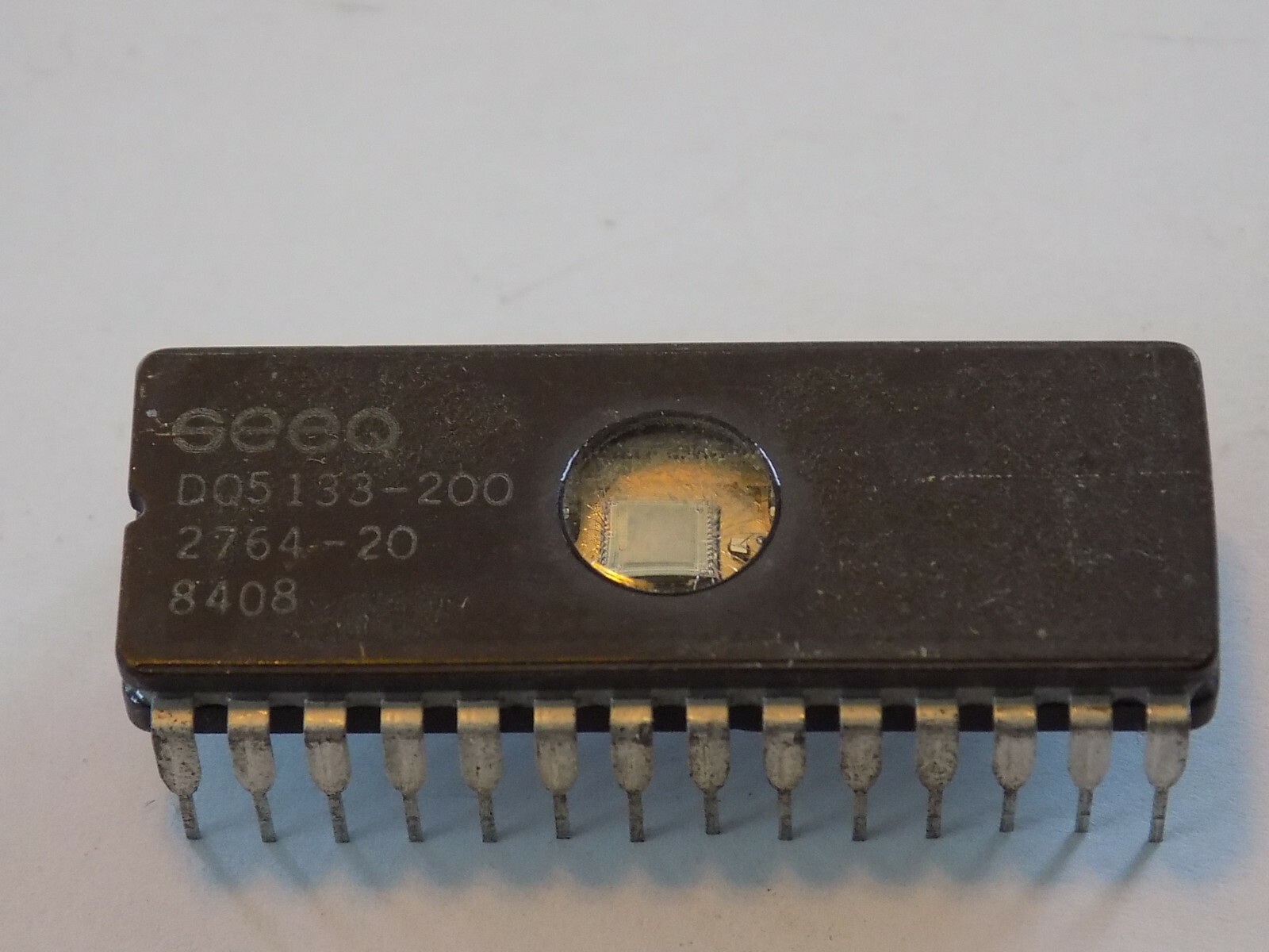 Seeq DQ5133-200 UV EPROM Erasable PROM DIP-28-Pin 200ns