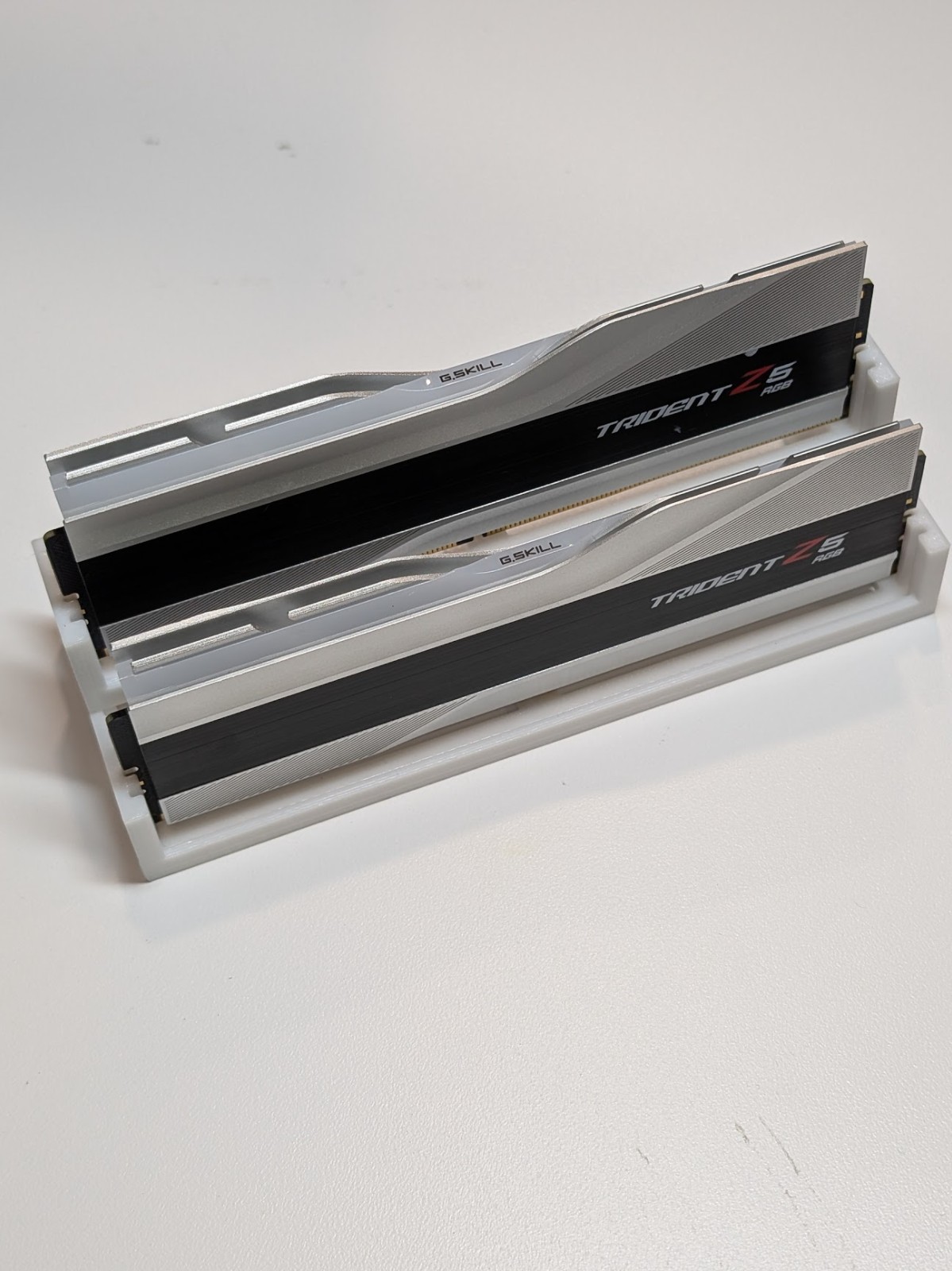 G.Skill Trident Z5 RGB 32GB 2x16GB DDR5 6000 CL36 Intel XMP 3.0