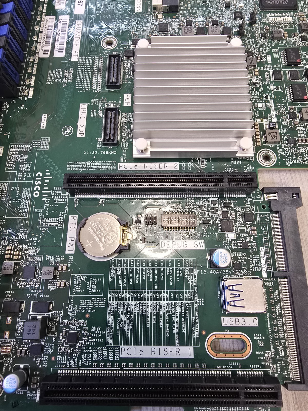 Cisco C220 M6 MOTHERBOARD WITH HEATSINK ( UCSC-MB-C220-M6S SFF / 10x 2.5 )
