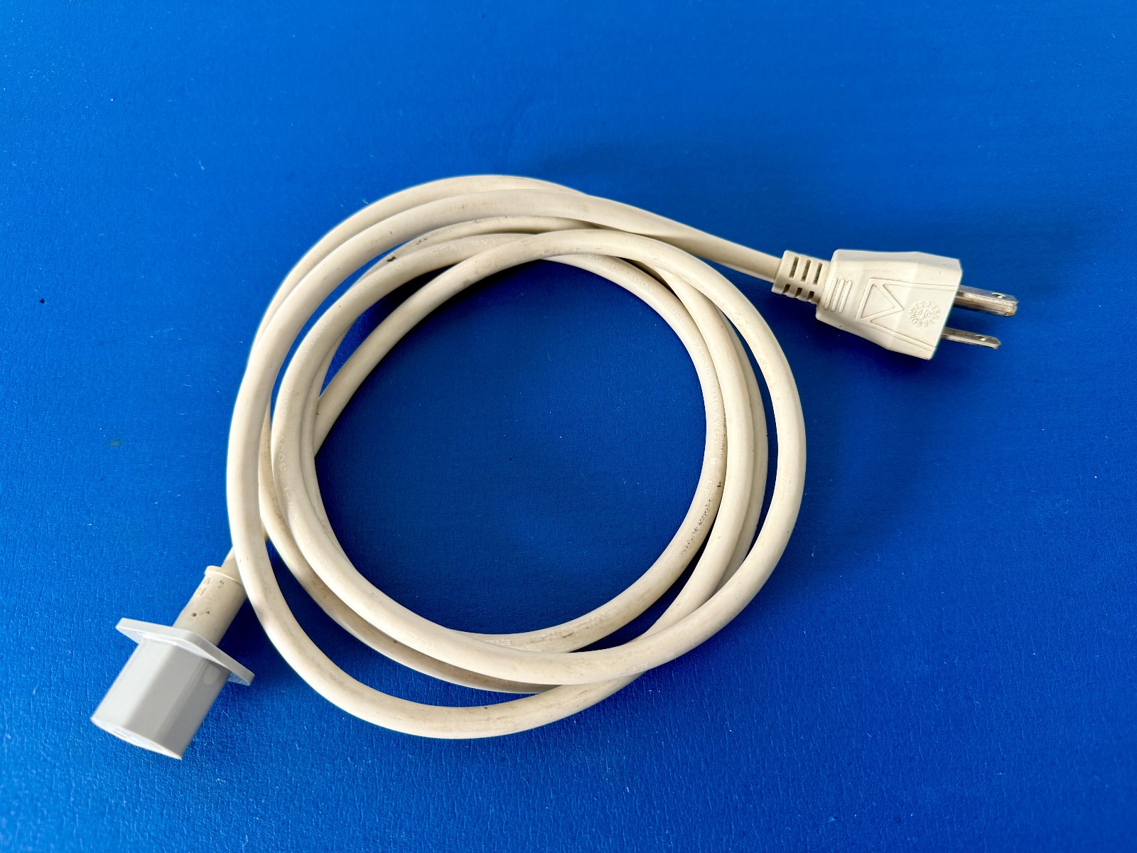 Apple A1097 Cinema HD Display 90W Power Adapter for 23” DVI Cinema Display Cord