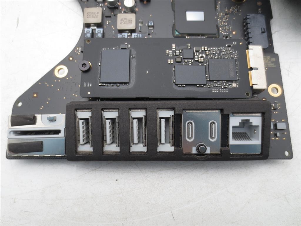 Apple 820-00597-A iMac A1418 Logic Board i7-7700 16GB RAM Radeon Pro 560 4GB