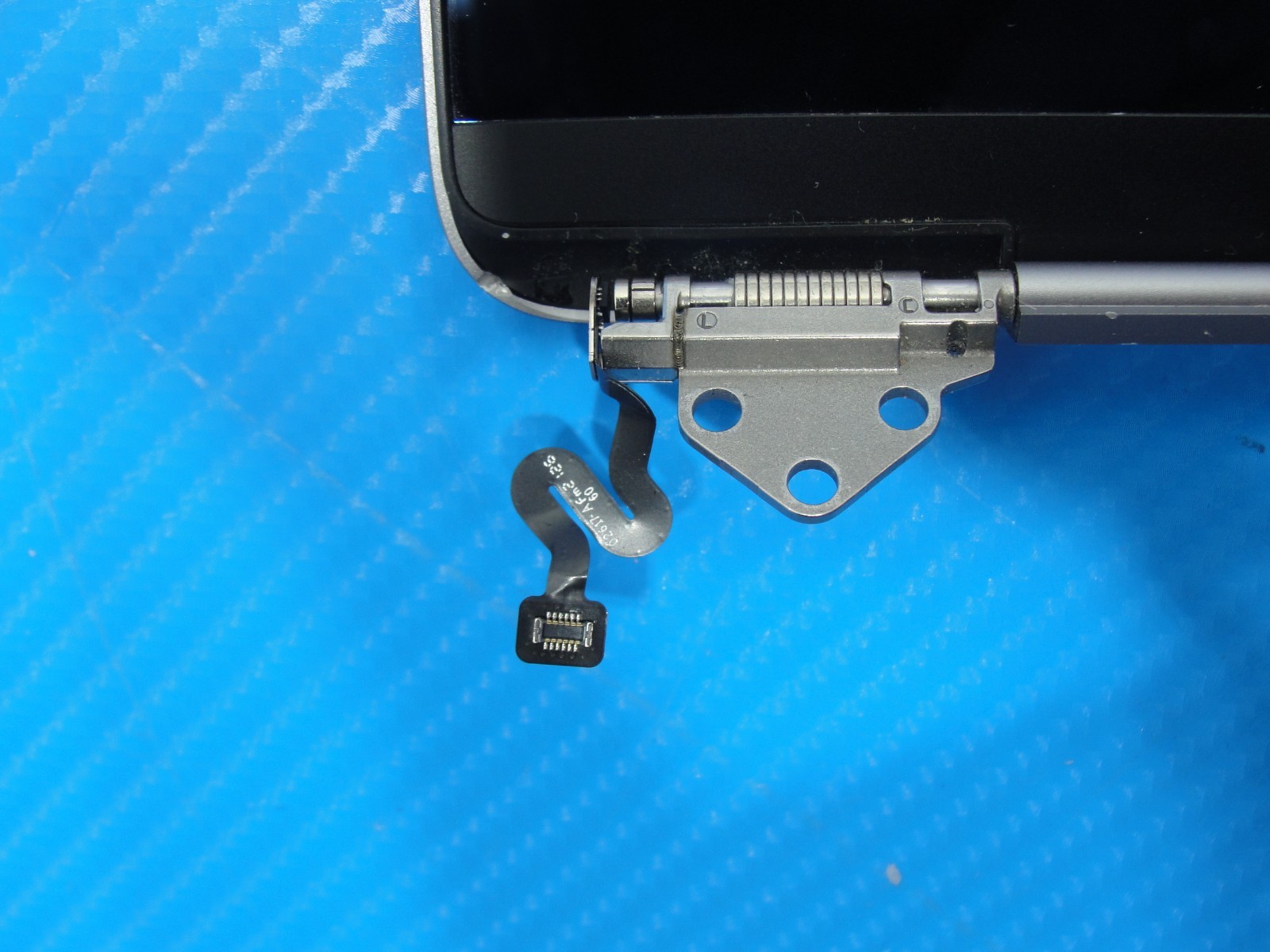 MacBook Pro A2141 2019 MVVL2LL/A 16″ LCD Screen Assembly Gray 661-14200