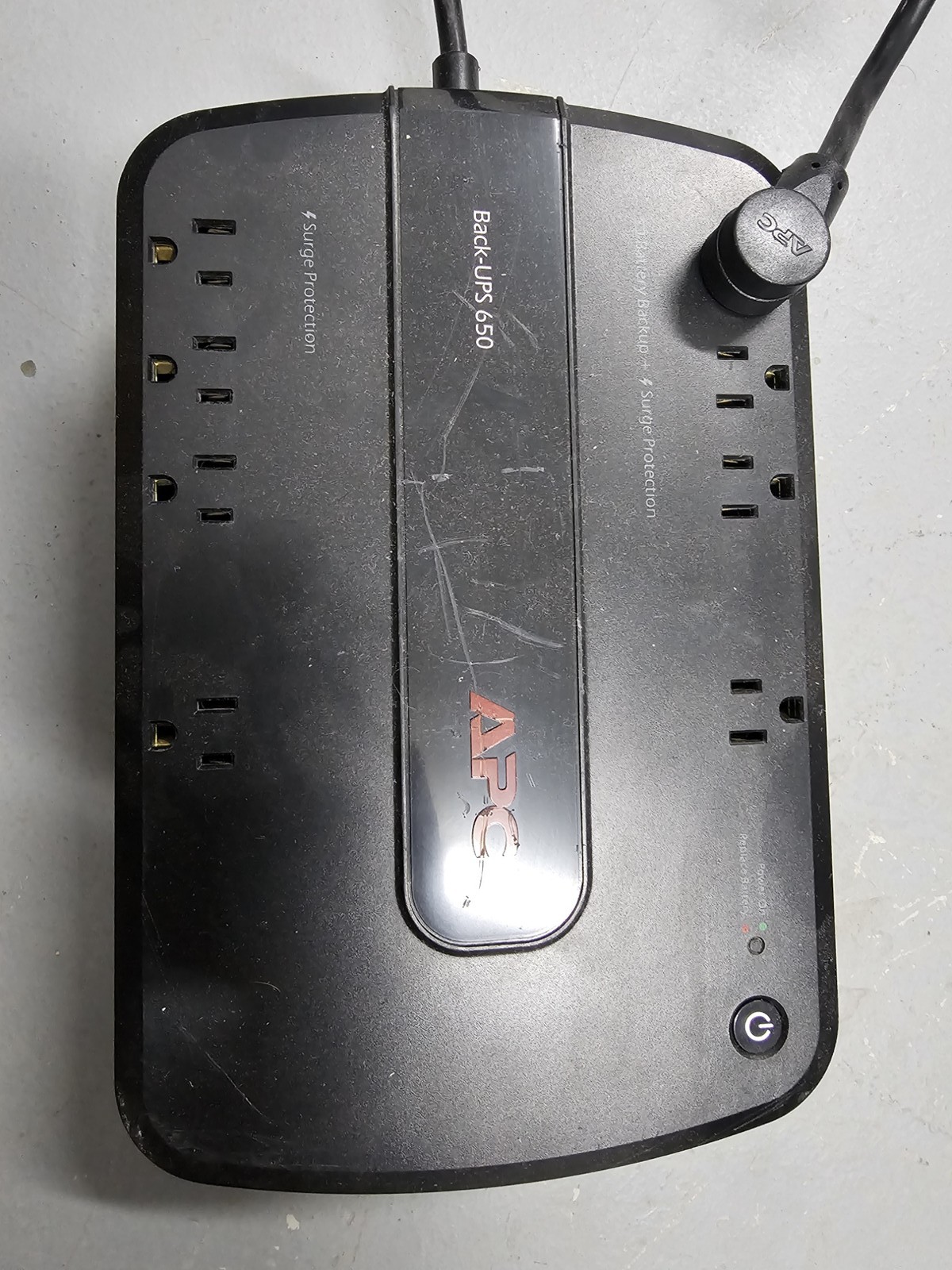 APC Back-UPS 650 BE650G1-LM 650VA 8-Outlet UPS — Used Tested