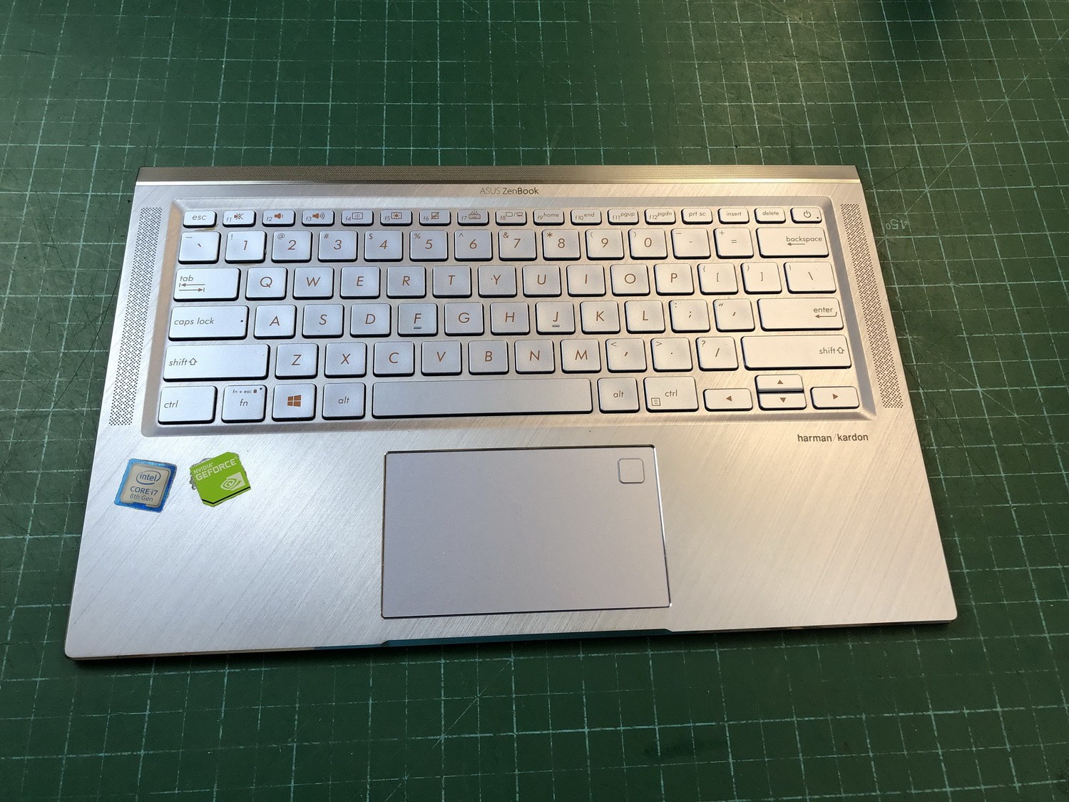 ASUS ZenBook 14 UX431F Palmrest Touchpad Keyboard HQ20720482000 Grade A