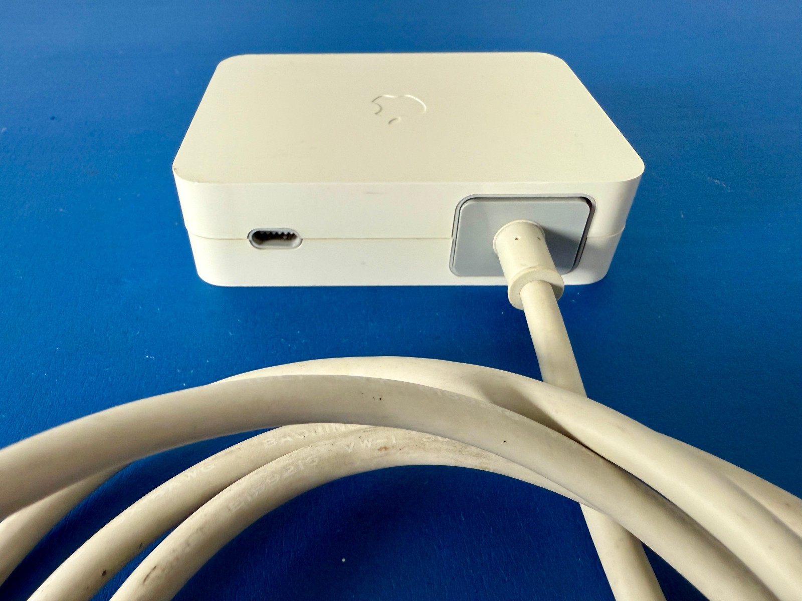 Apple A1097 Cinema HD Display 90W Power Adapter for 23” DVI Cinema Display Cord