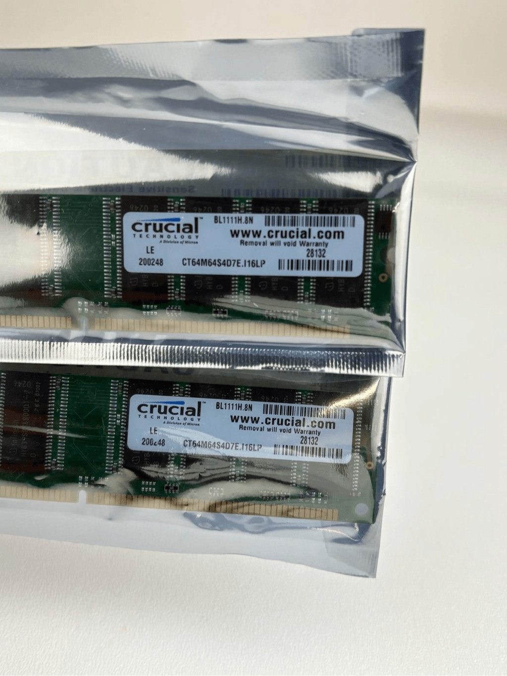 NEW, Sealed Lot of 2 – Crucial CT64M64S4D7E 512MB 168PIN DIMM 64Mx64 SDRAM PC133