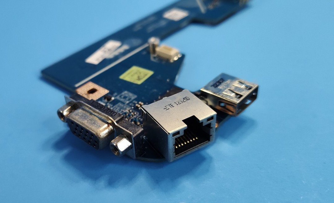 Dell Latitude E5530 Laptop USB 2.0 VGA Port RJ45 Ethernet Jack Add-On PC Board
