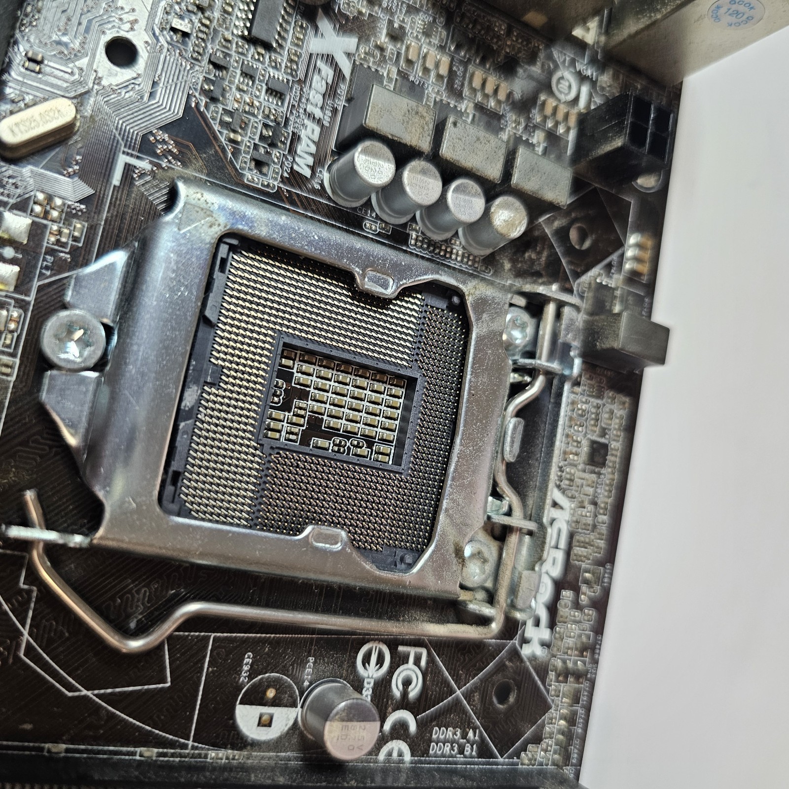 ASRock H87M-ITX LGA 1150 Mini-ITX Desktop Motherboard