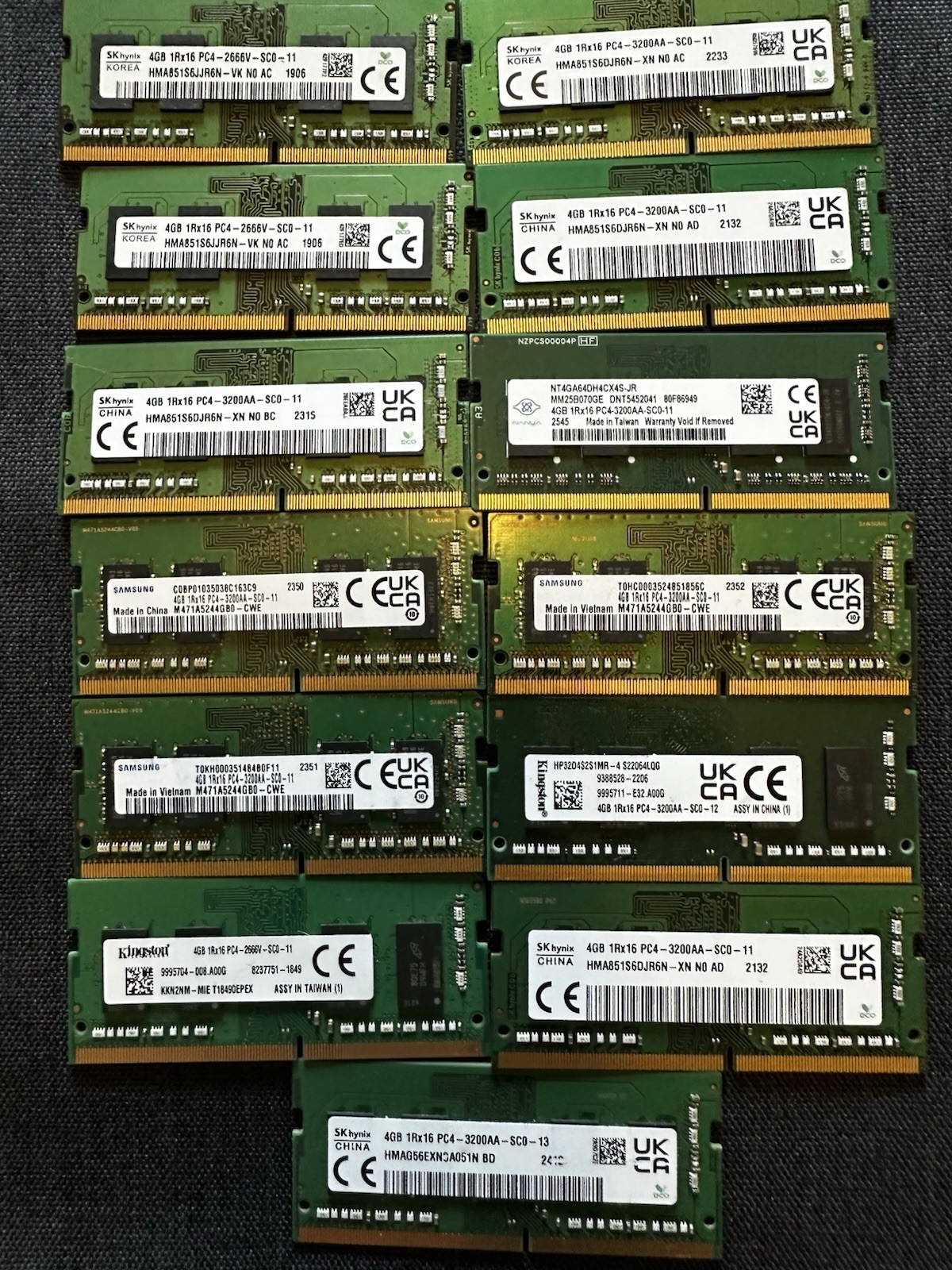 LOT OF 13 PIECES 4 GB LAPTOP MEMORIES DIFFERENT BRANDS AND SPEED