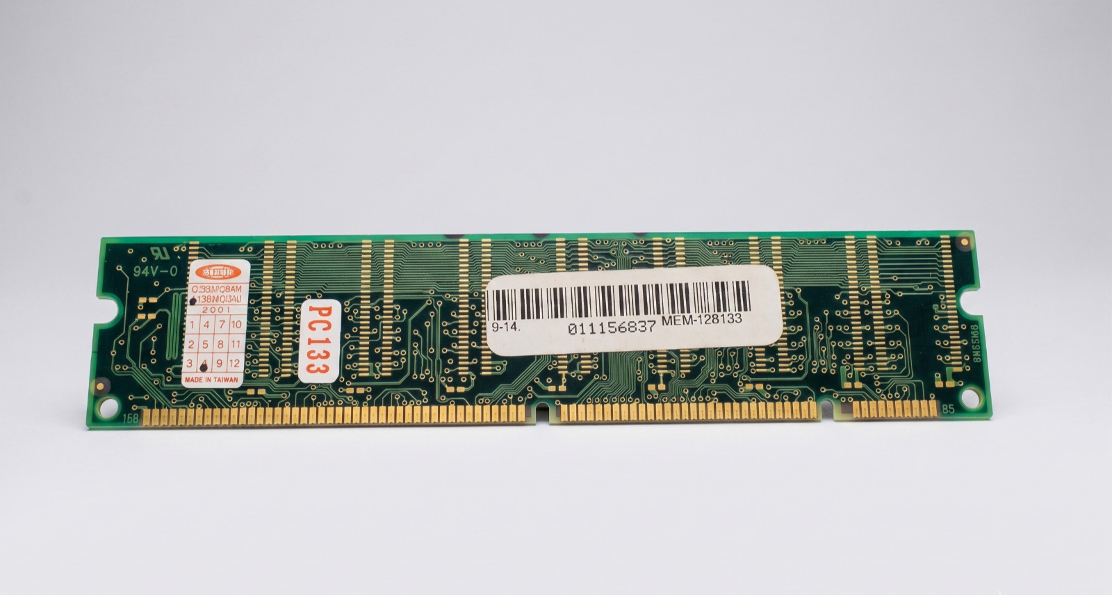 Vintage HYC 128MB PC133 SDRAM 168-Pin DIMM Desktop Memory Module Retro PC RAM
