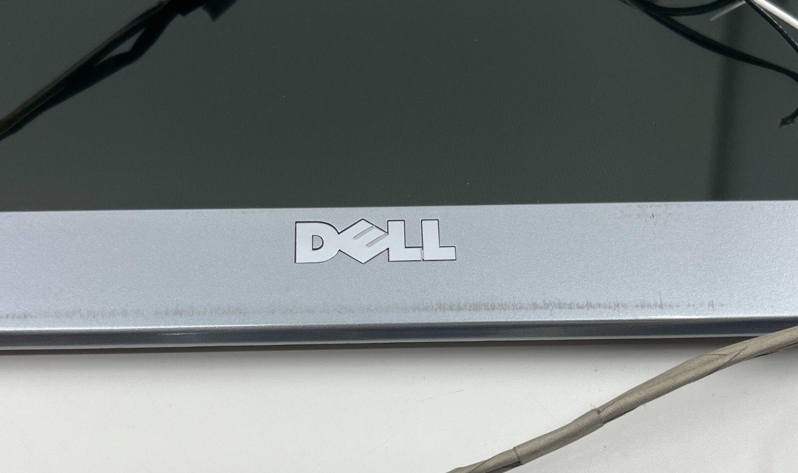 OEM Dell Studio 1735 Screen Assembly 17″ 1440×900 LCD with Hinges and Back Cover