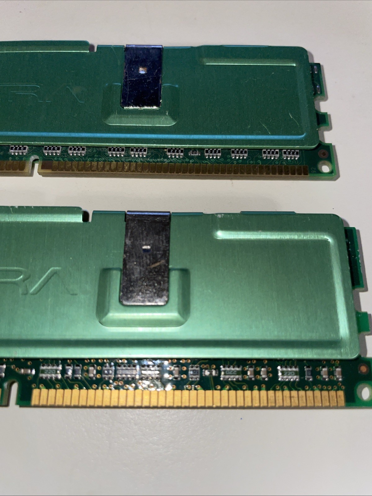 Ultra Products 512MB Kit 2x256MB PC2100 DDR 266MHz RAM AVM6464U39C5266K3-A Green