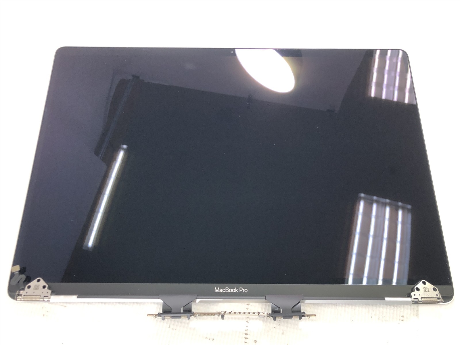 Apple A2141 MacBook Pro 16″ LCD Display Assembly Silver 661-14201 Grade B