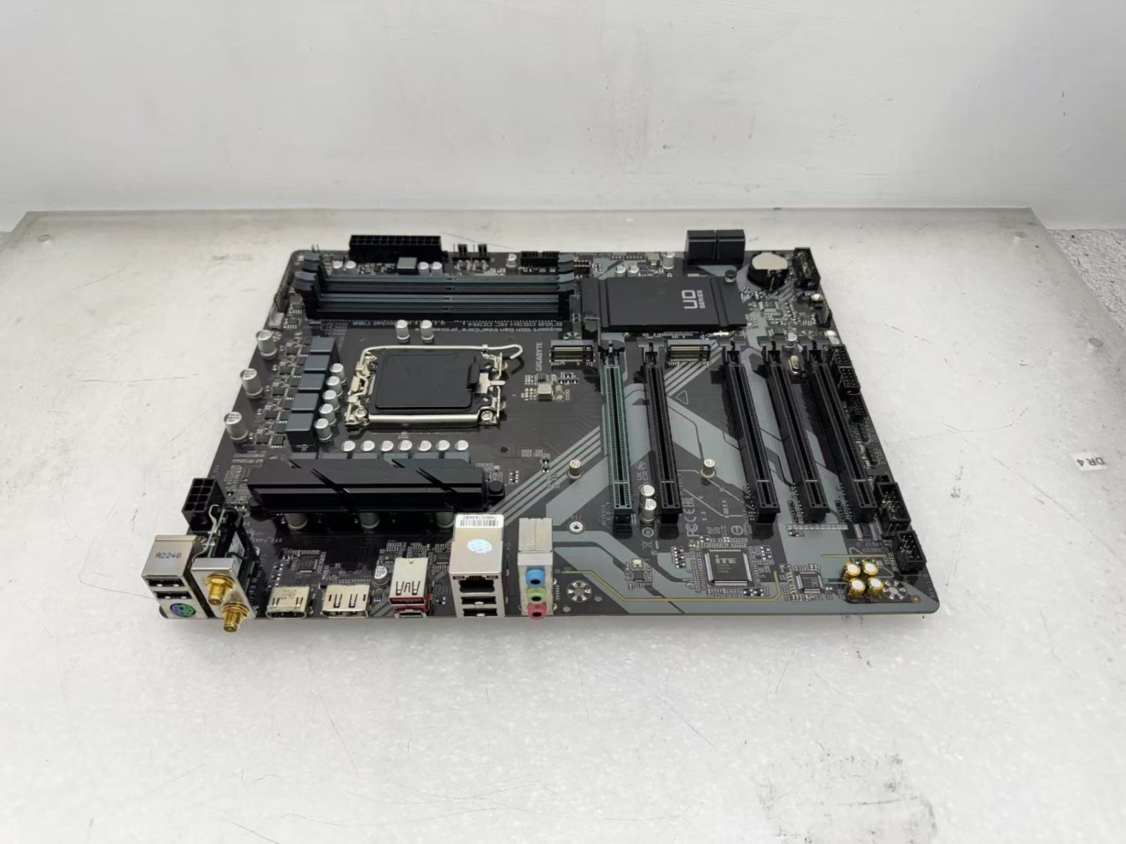 GIGABYTE B760 DS3H AC DDR4 Intel LGA 1700 ATX Motherboard