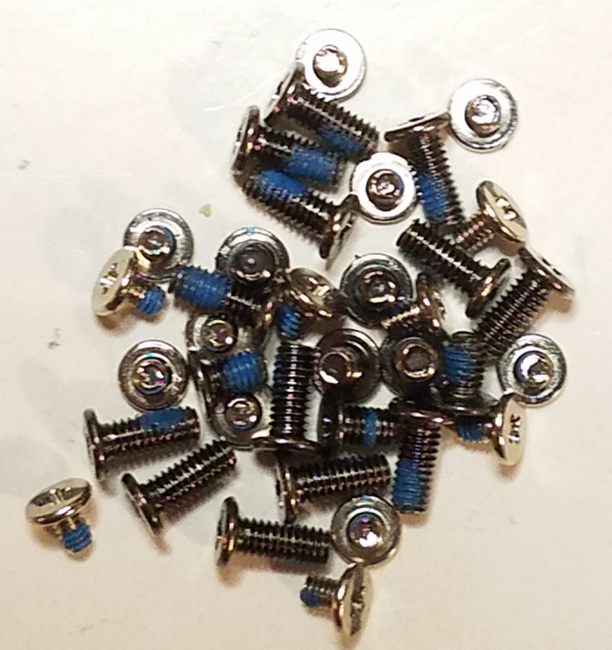 NEW LENOVO IDEAPAD THINKPAD – VARIOUS SET OF SCREWS – SELECT ONE FOR YOUR MODEL