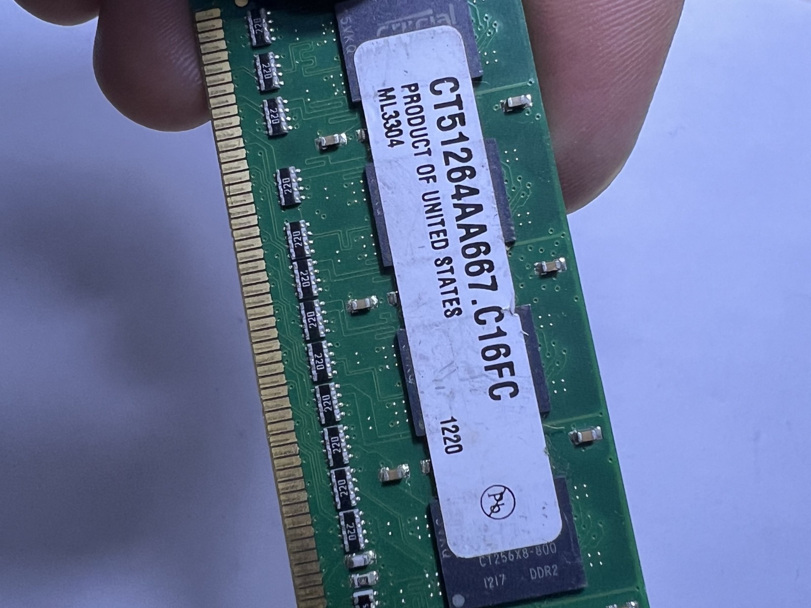 Crucial PC2-5300 4GB (1x4GB) 667MHz PC2-5300 DDR2 SDRAM Memory CT51264AA667.C16F