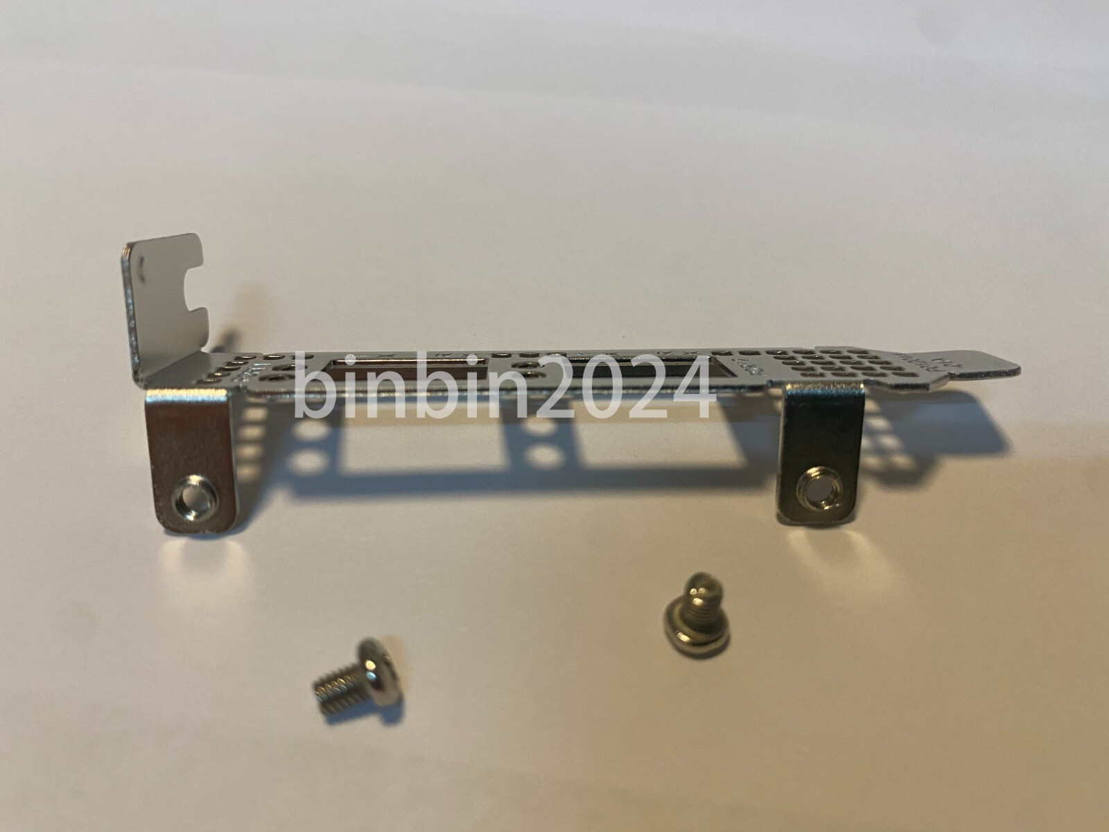 Low profile bracket for Emulex LPE36002 LPE35002 LPE32002 HPE SN1610E SN1600E