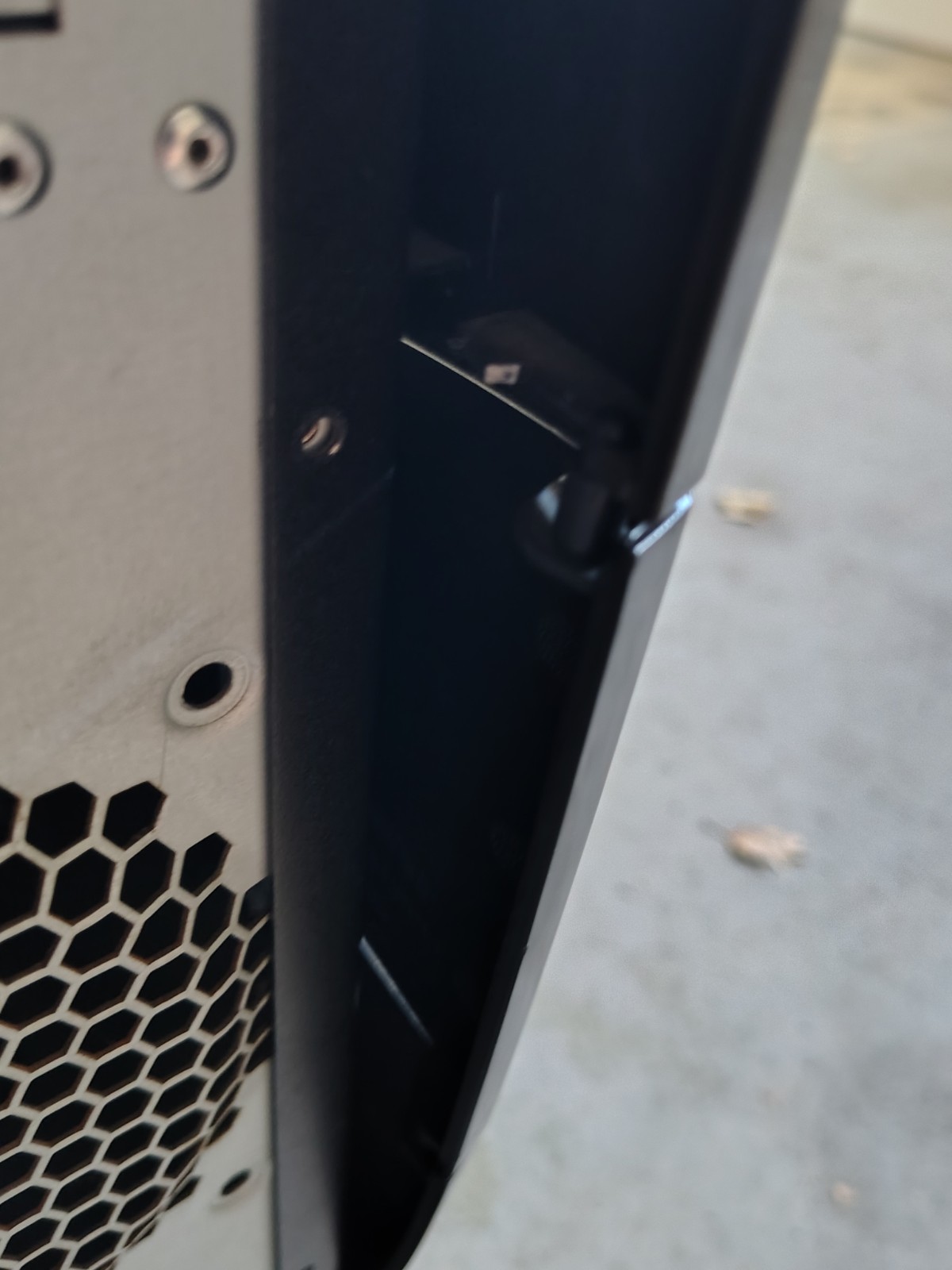 2006 Vintage Alienware Alienware Aurora Predator 1 Case [HARDWARE NOT INCLUDED]