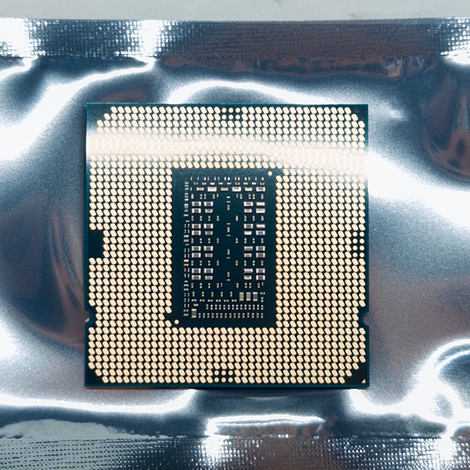 Intel Core i7-11700F SRKNR 2.5GHz 8-Core 16MB CPU Processor Socket LGA1200
