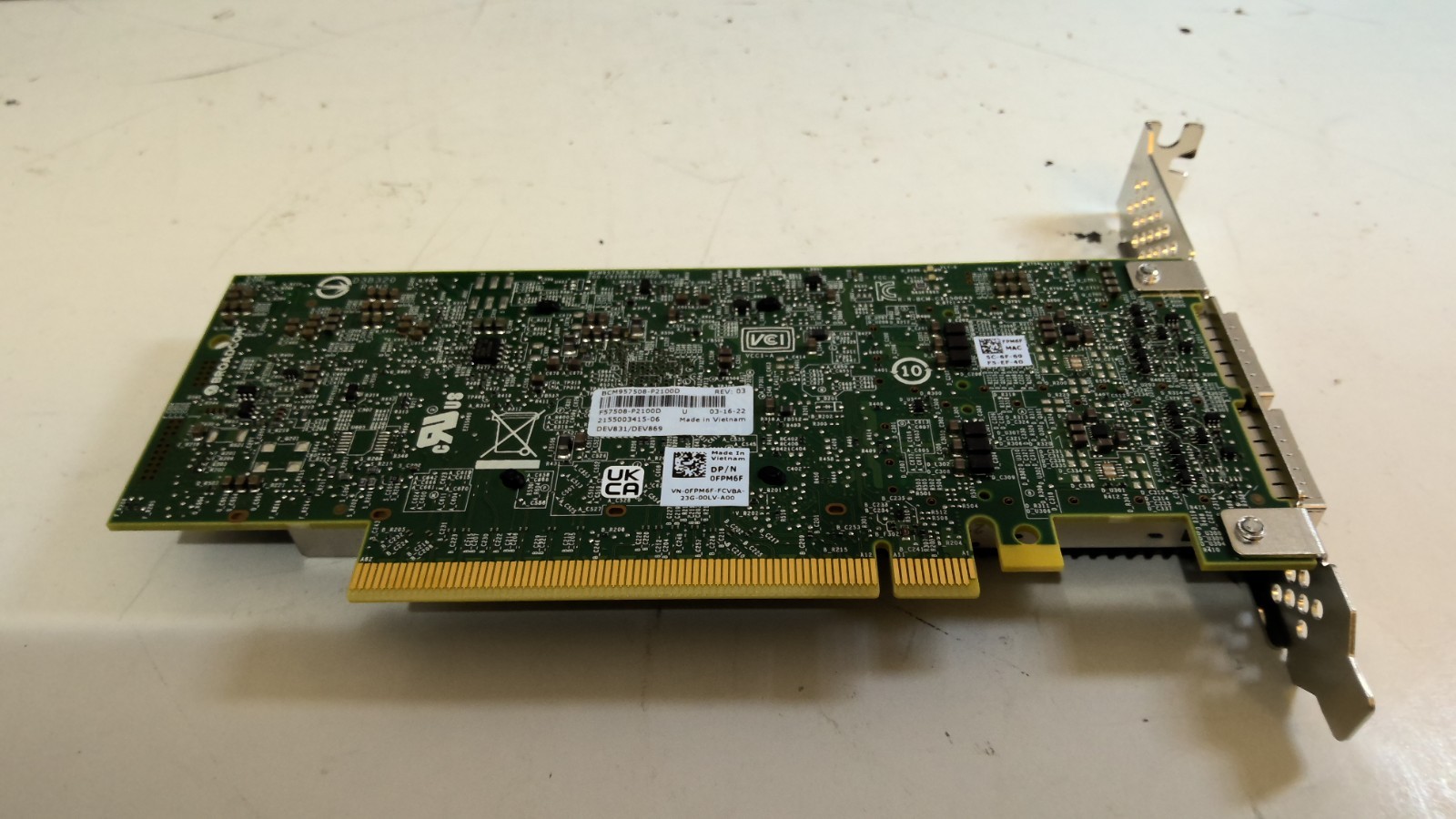 Dell FPM6F Broadcom 57508 Dual Port 100 GB/s QSFP56 PCIe 4.0 X16 Network Adapter