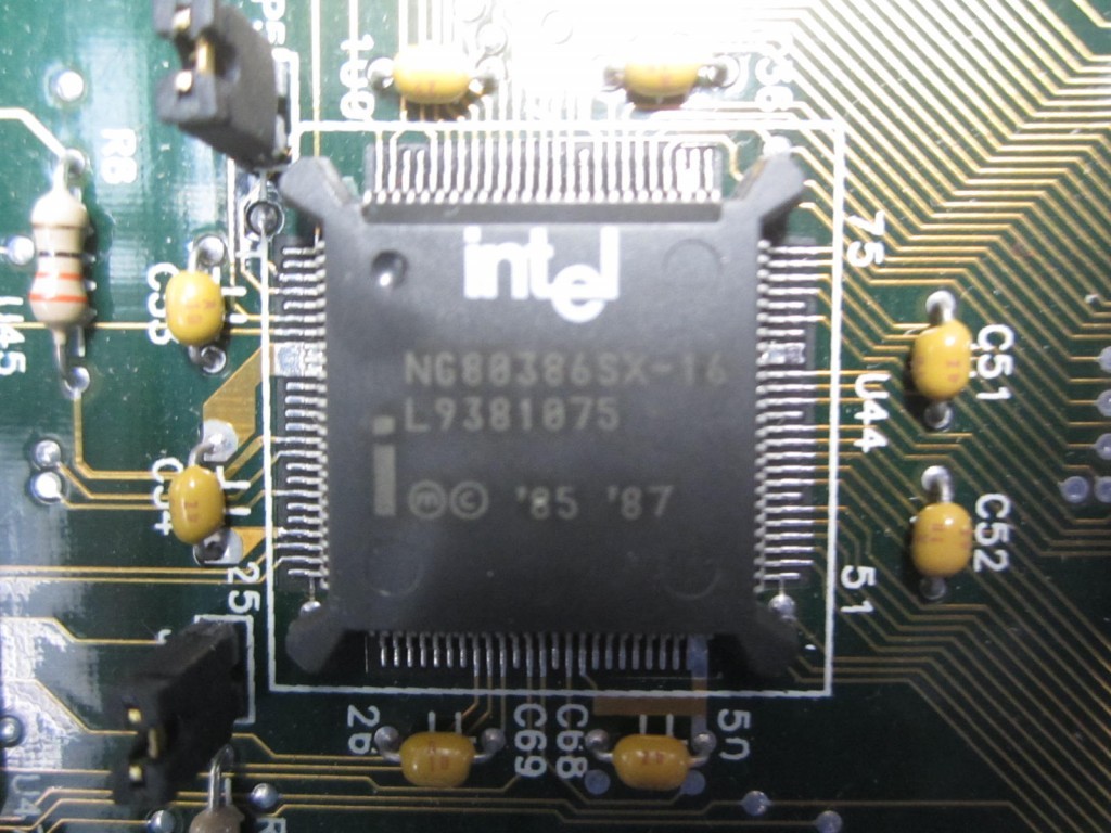 CHIPS/AMI/Intel 386SX Baby AT Motherboard 1MB RAM w/ Super VGA 6400 Video Card