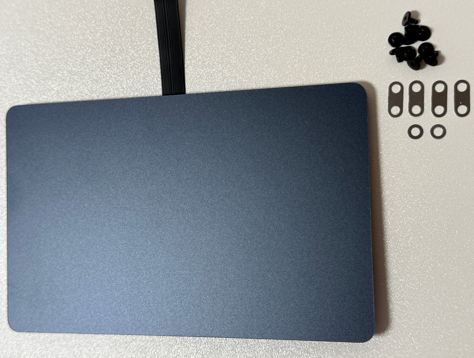 Apple MacBook Air 13″ Midnight M4 2025 A3240 Trackpad and Cable OEM Original NEW