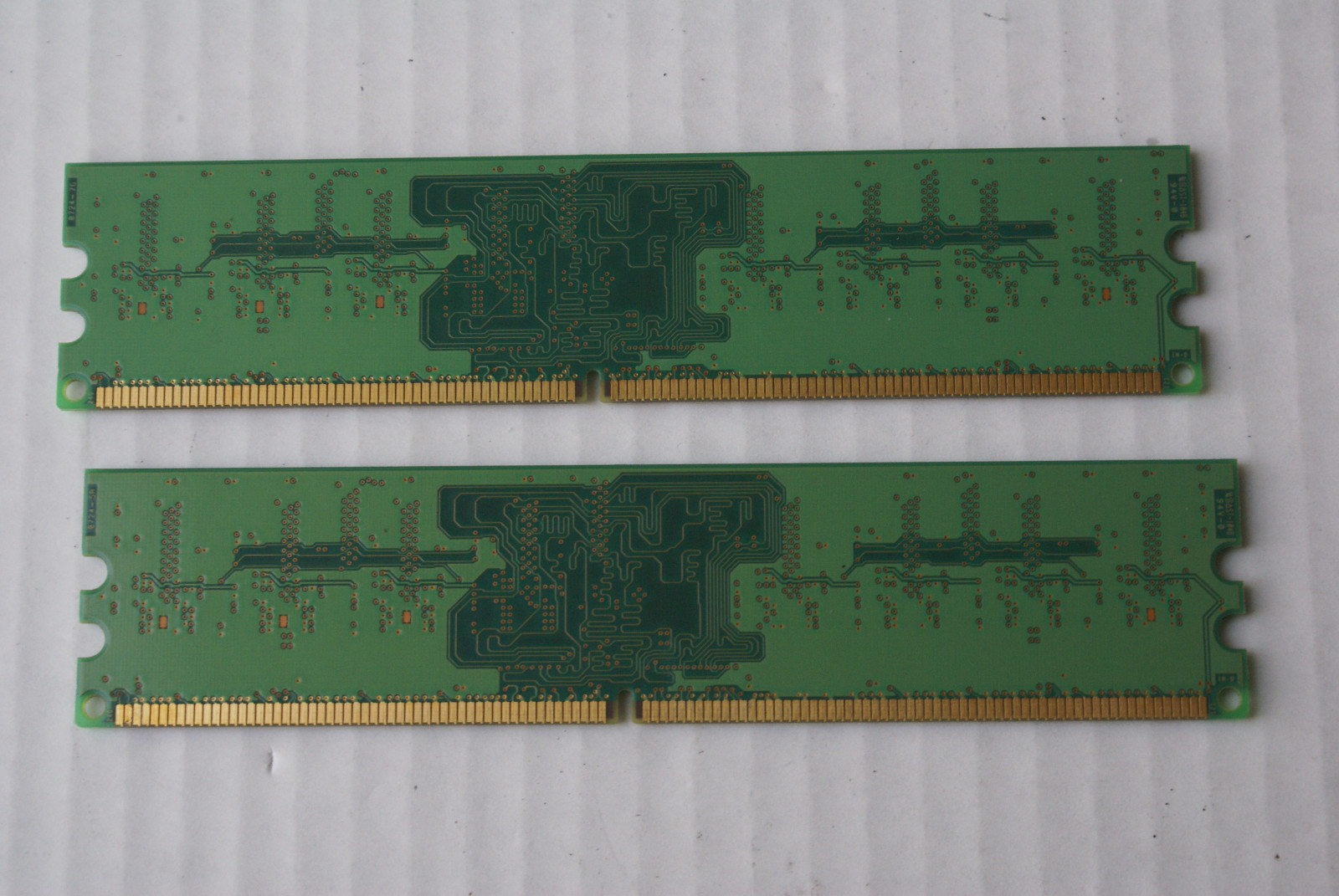 Hynix HYMP564U64BP8-Y5 2x512MB (1GB Total) RAM 1Rx8 PC2-5300U-555-12