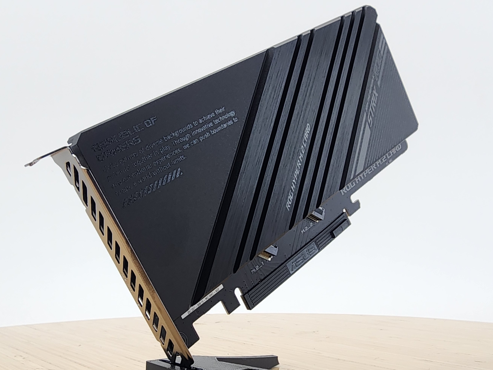 ASUS ROG HYPER M.2 CARD PCIE NVME M.2 EXPANSION CARD