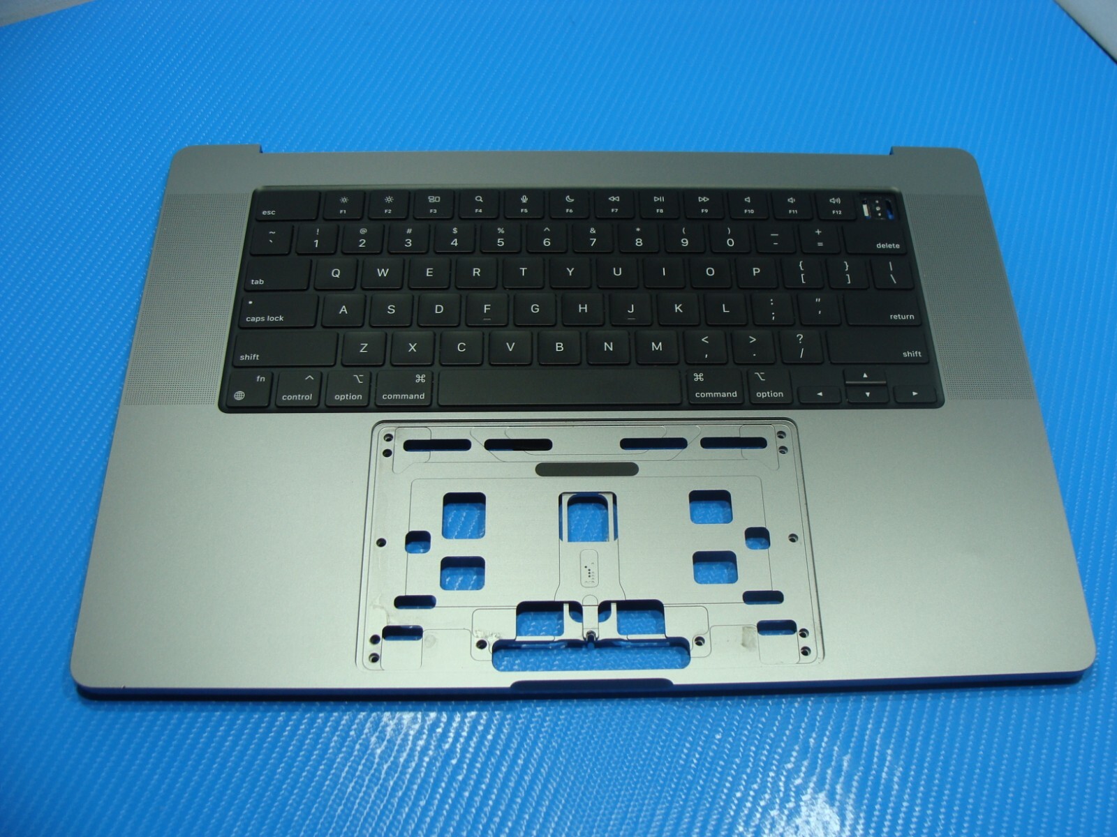 MacBook Pro A2485 2021 MK1E3LL/A 16″ Top Case Palmrest NO Battery Space Gray