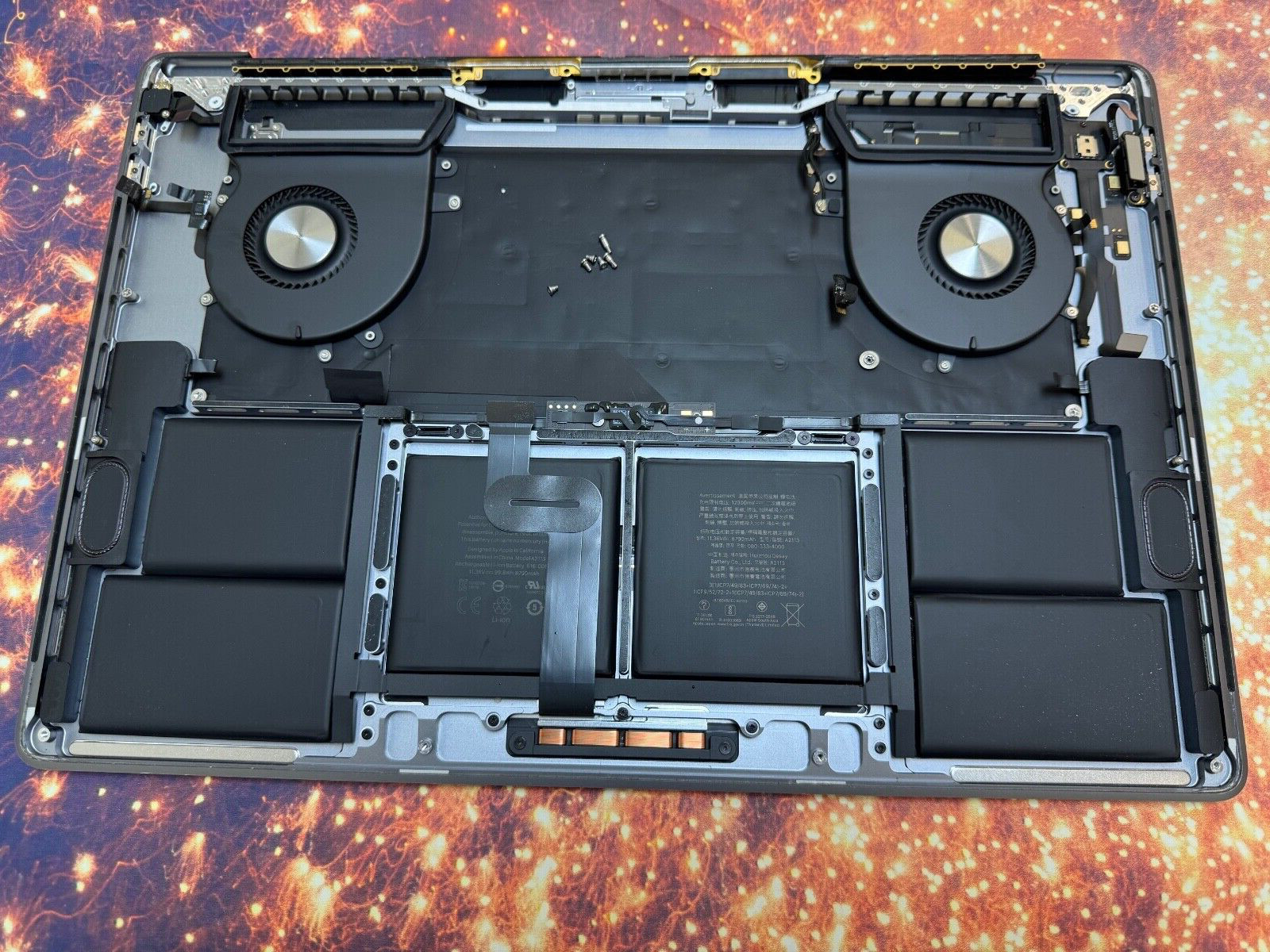 OEM MacBook Pro 15 2016 2017 A1707 Palmrest + Touchpad + Keyboard + Battery