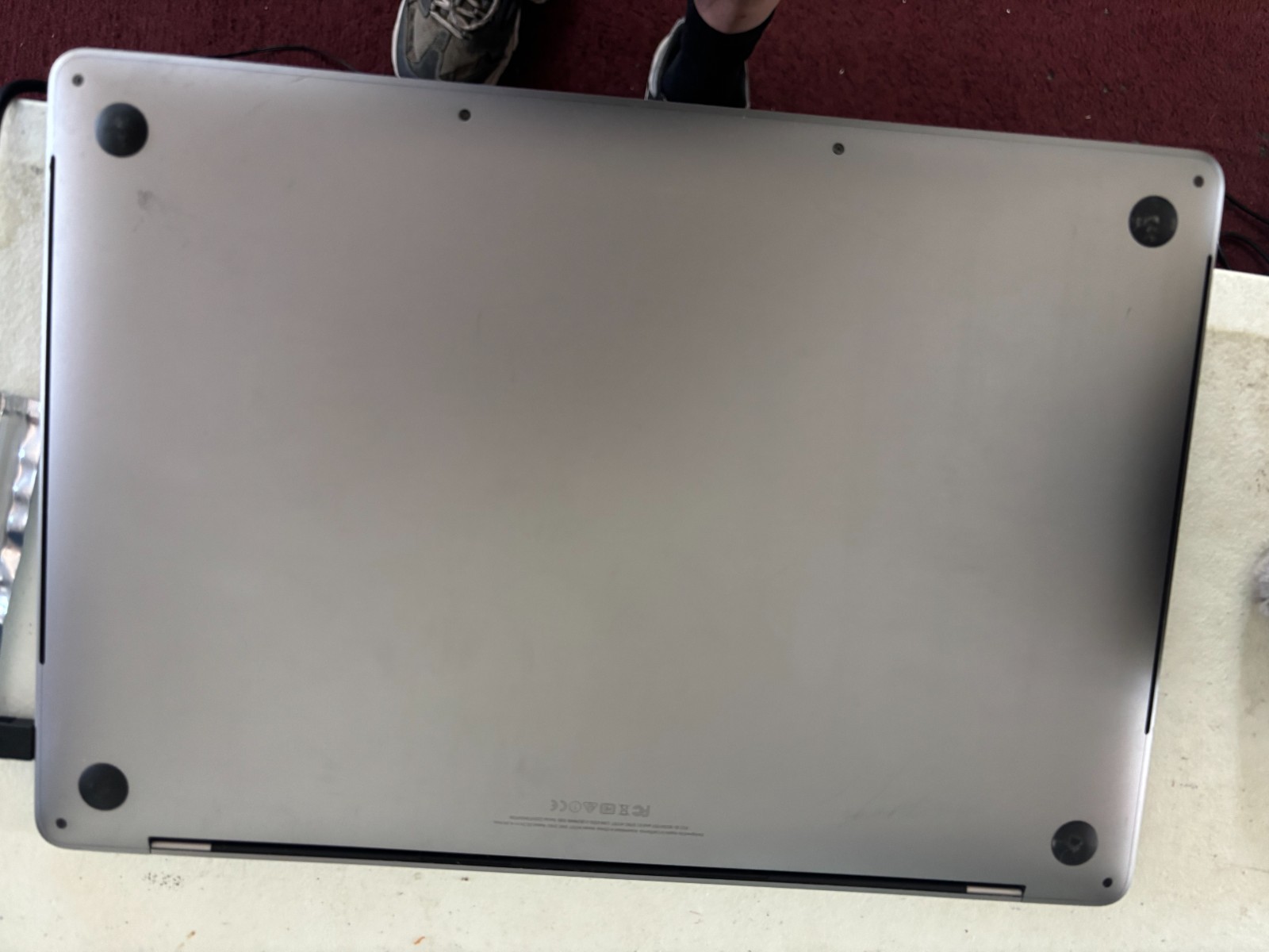 Apple MacBook Pro A1707 2017 15″ i7 2.9GHZ 16GB 512GB Defect SCREEN AS IS