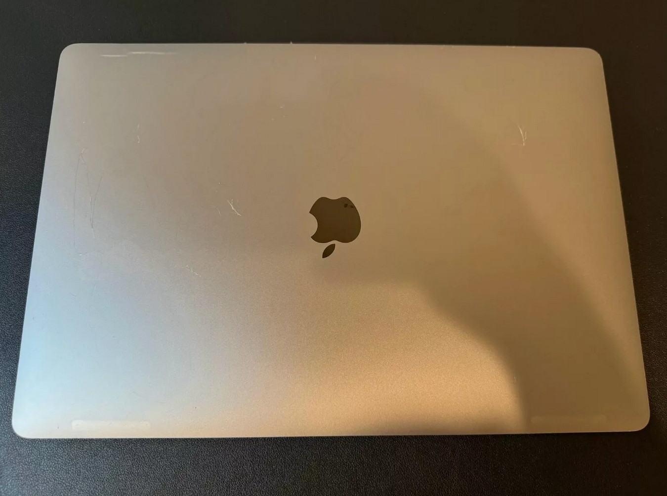 Genuine Apple LCD Display Screen Assembly 16″ MacBook Pro A2141 2019 | Gray