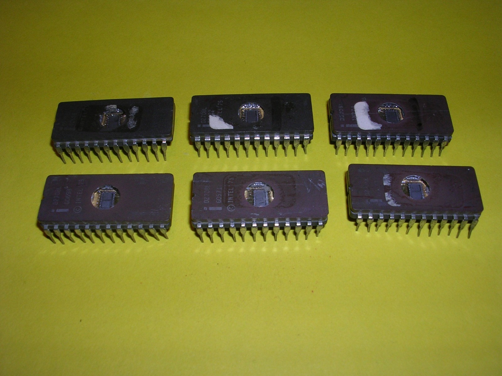 Six (6) Intel D2708L (2708, C2708, D2708) 8192-Bit (1024 x 8) EPROM Chips