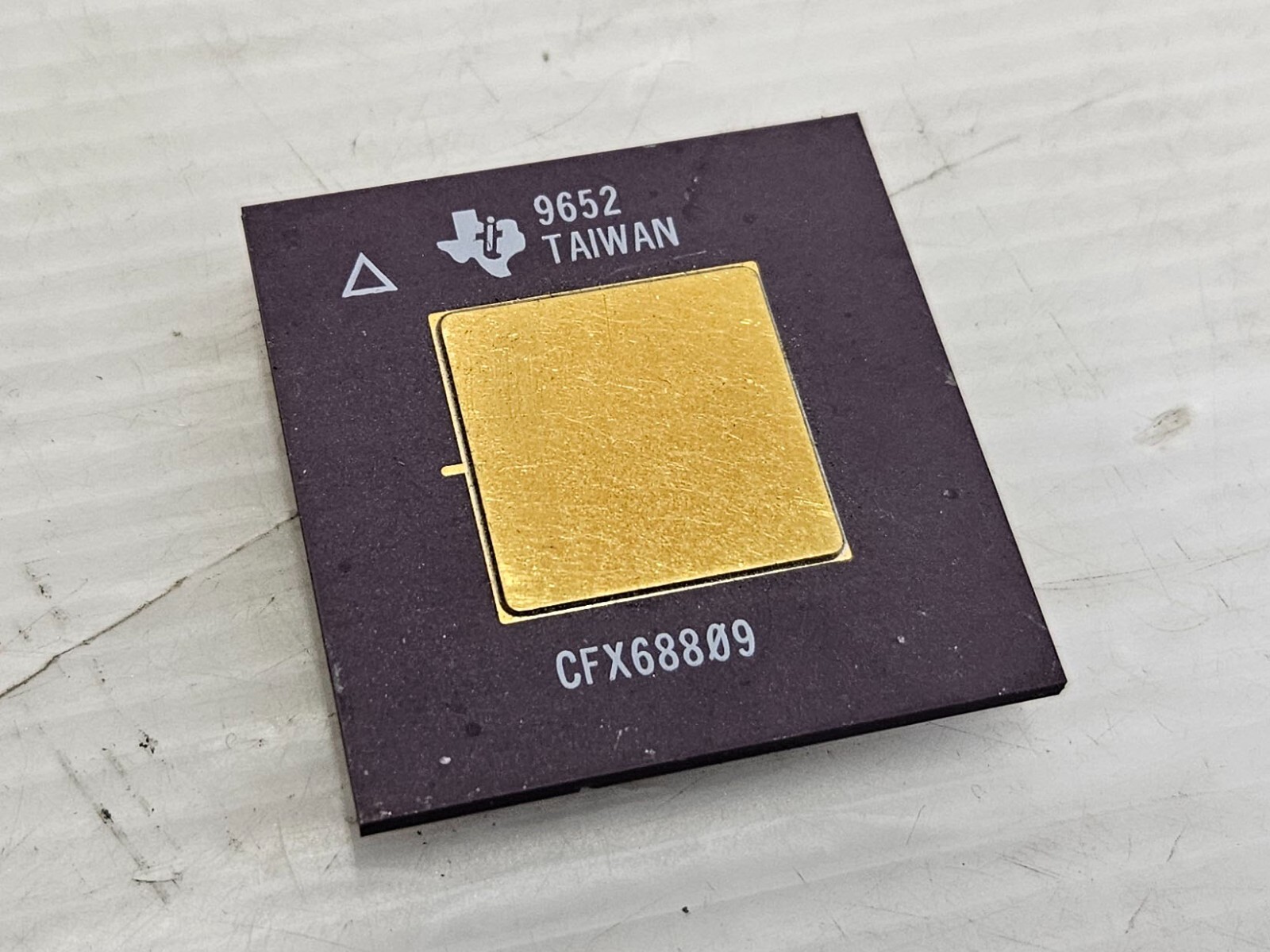 Texas Instruments CFX68809 Unknown Chip – GREAT FOR COLLECTION