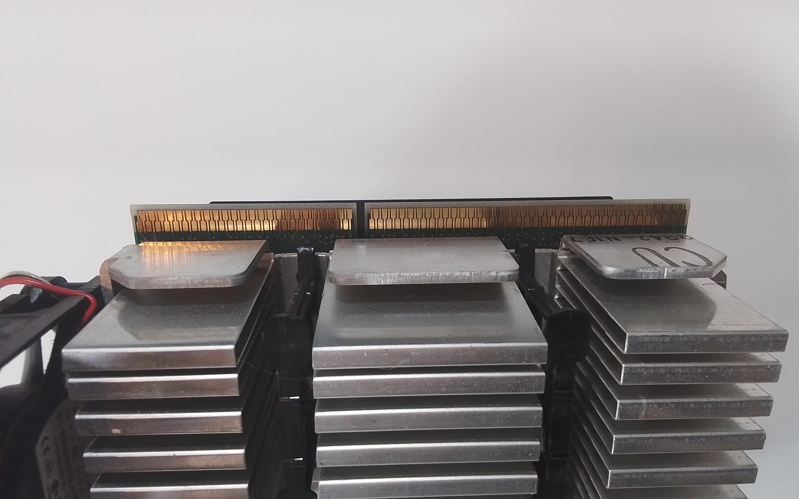 Intel Pentium III 600EB Slot 1 CPU w/ fan+Heatsink (untested)