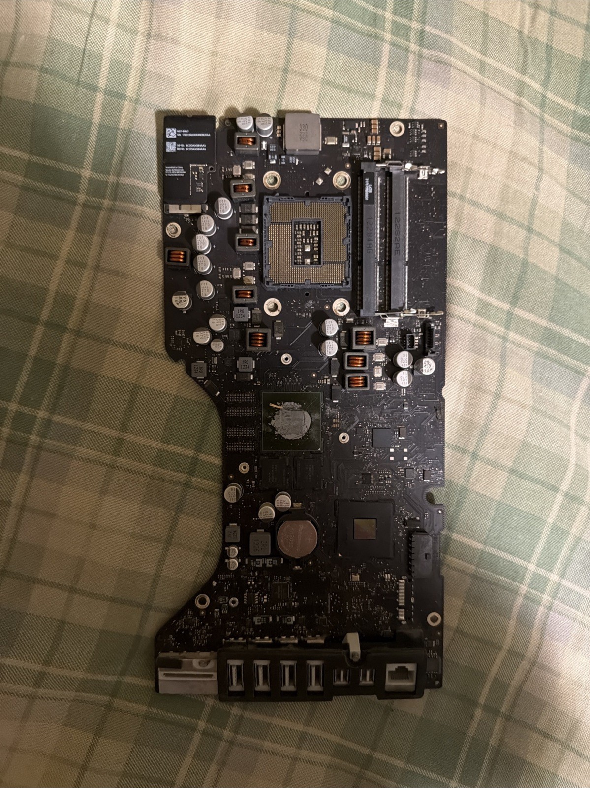 Apple iMac A1418 21.5″ Late 2012 Intel LGA 1155 DDR3 Motherboard 820-3302-A