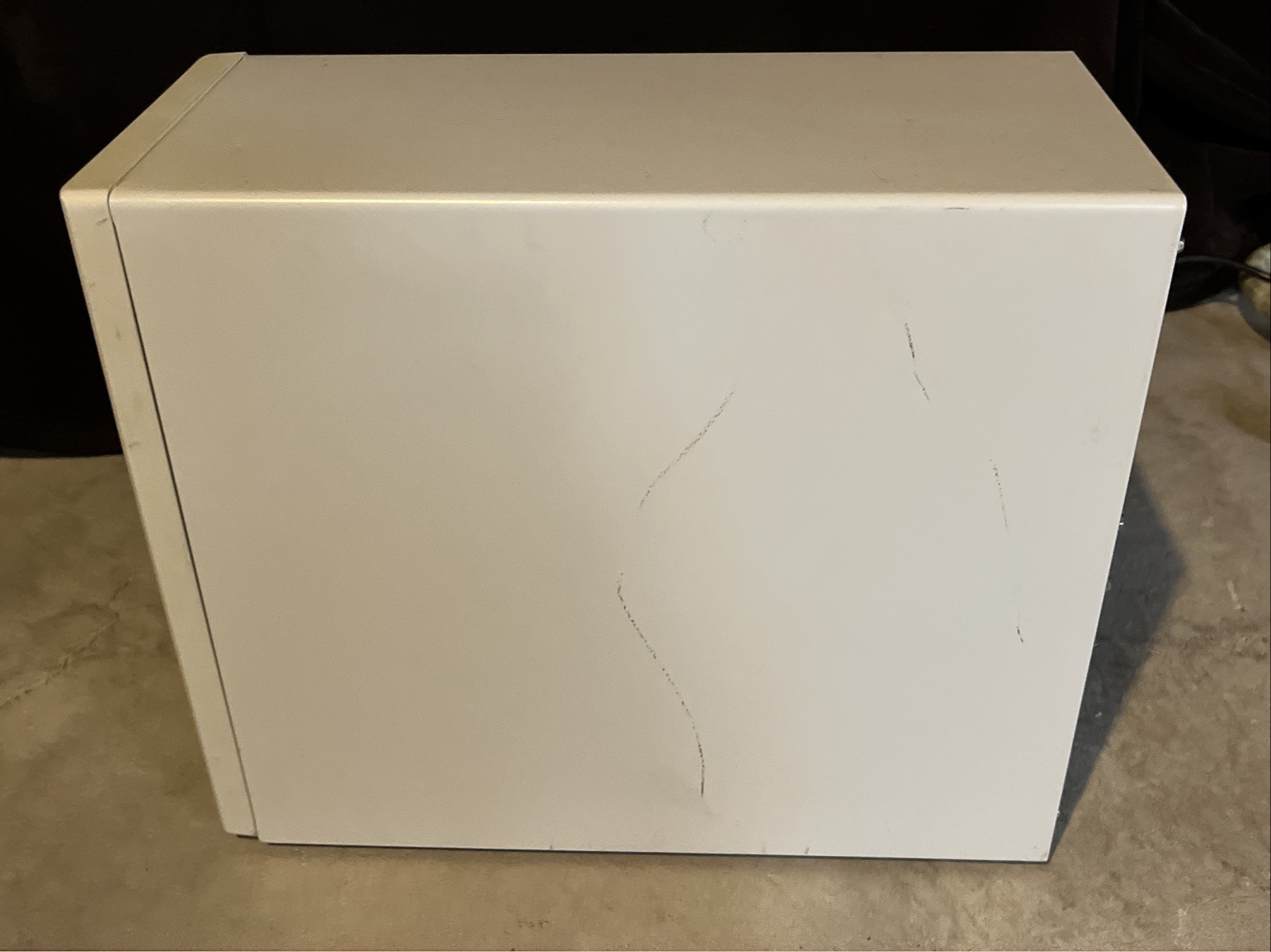 Baby AT Mini Tower PC Case with Power, Floppy & CDRW; Good Feet