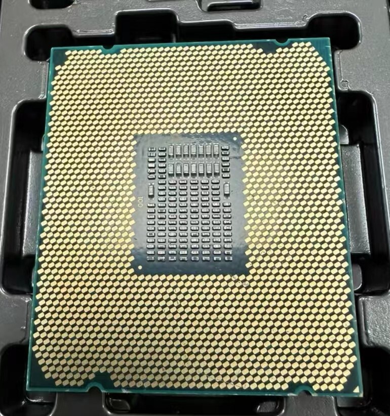 Intel Xeon W-2102 CPU Processor 2.90 GHz SR3LG 4 Core 8.25 MB 8.0GT/s LGA2066