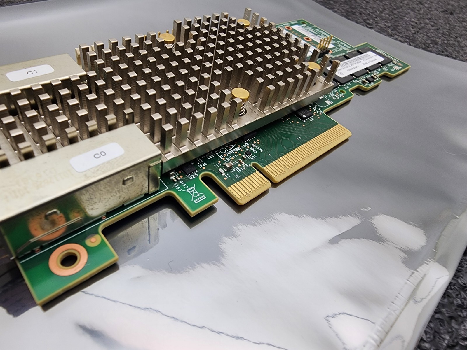 Broadcom MegaRAID SAS9480-8e PRAID EP540e SAS RAID Card 930-8e