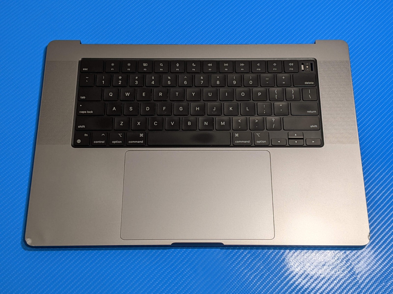 MacBook Pro 16” A2485 2021 MK1H3LL/A Top Case Palmrest w/Battery Space Gray