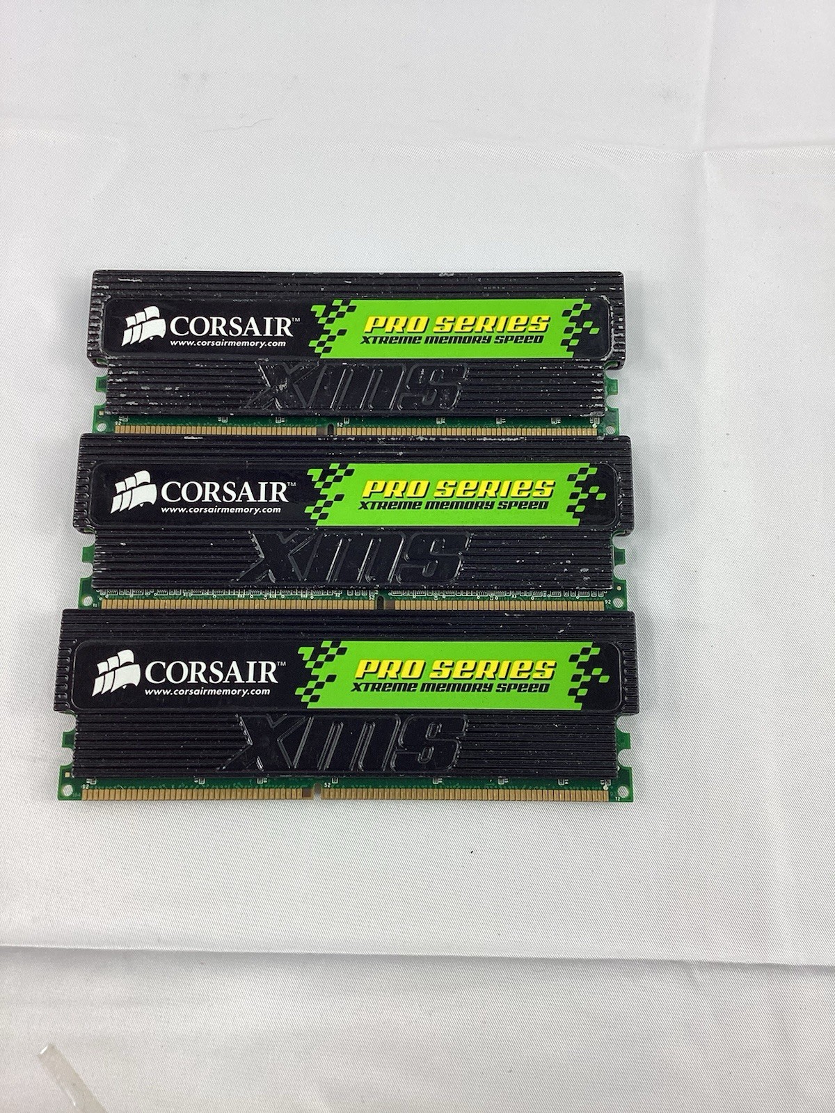 Corsair XMS Pro Series 2GB DDR1 PC-3500 (DDR-433) DIMM CMX1024-3500LLPRO