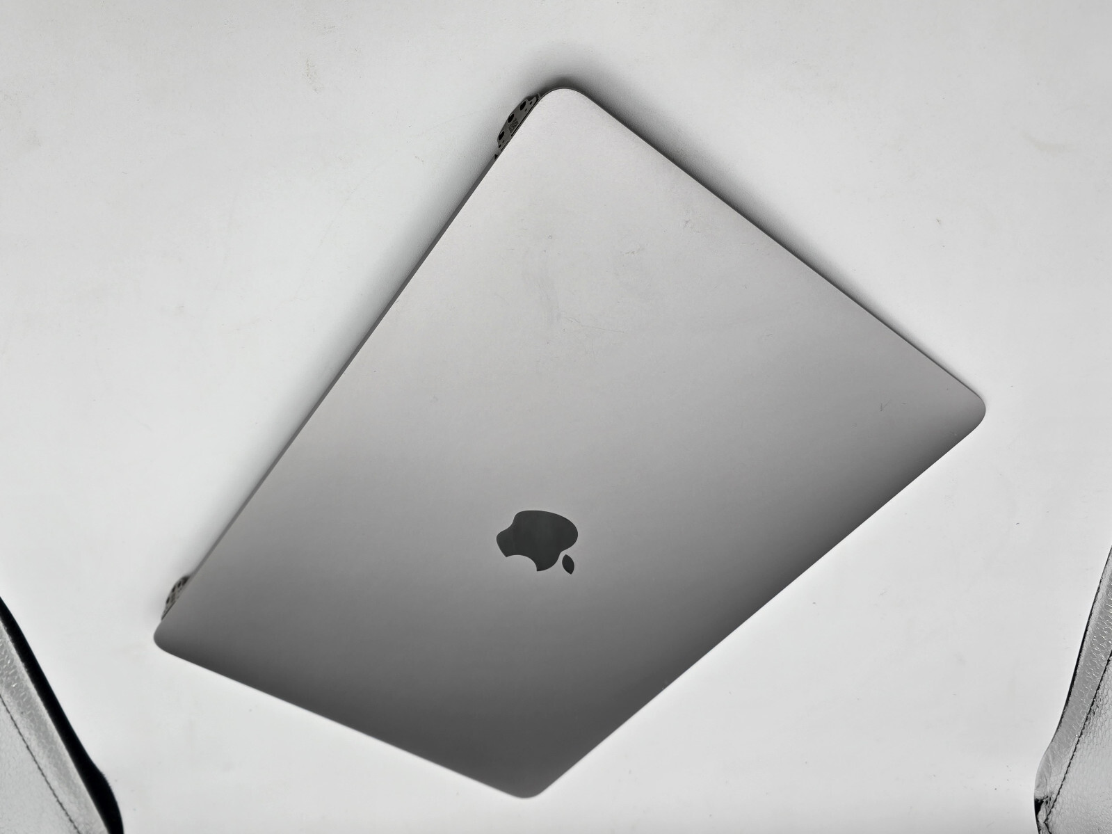 MacBook Pro A1708 13″ Retina LCD Assembly 2017 Space Gray 661-07966 Grade B+ 2