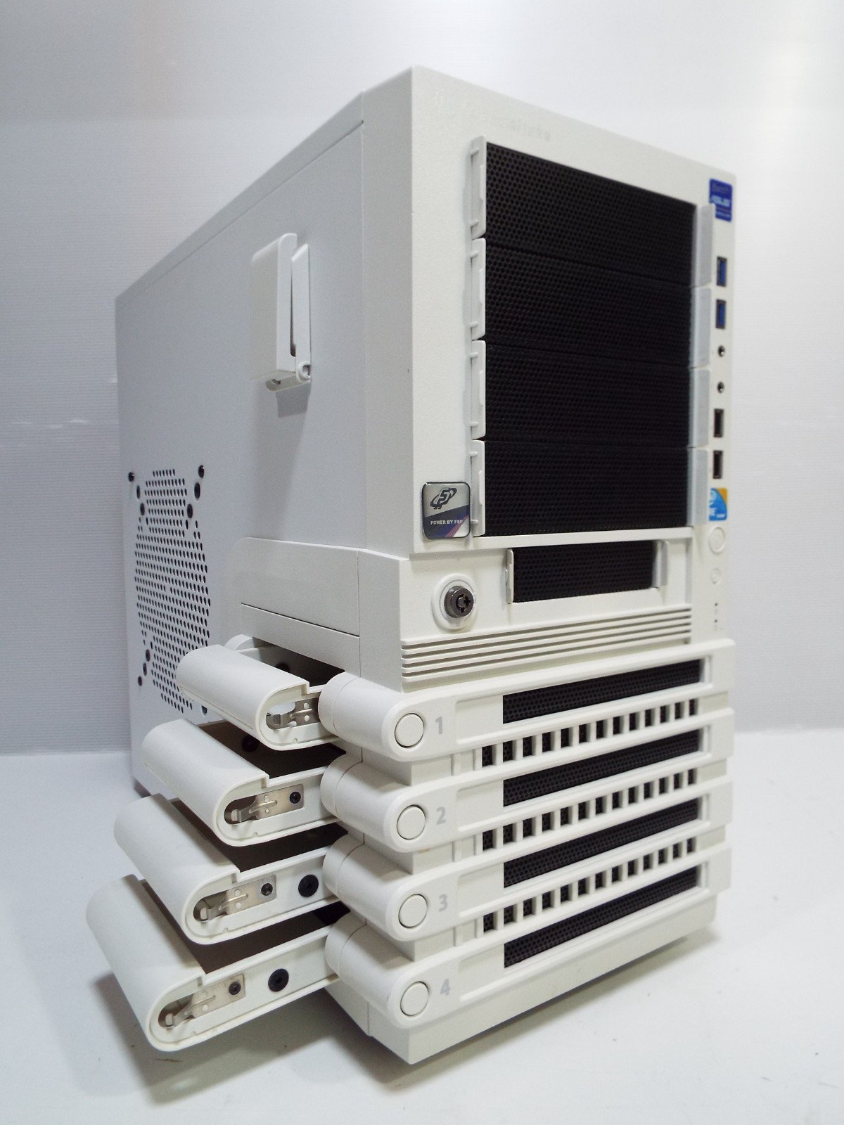 Thermaltake Level 10 GTS Snow Edition ATX Mid Tower Computer case White