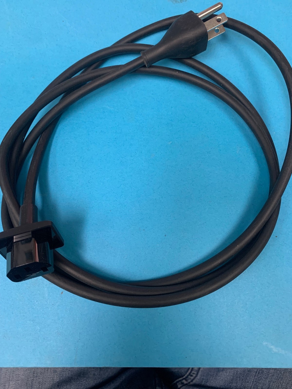 OEM Apple Cinema Display/iMac A1407 A1096 A1097 A1098.Power Cord 622-0153 BLACK