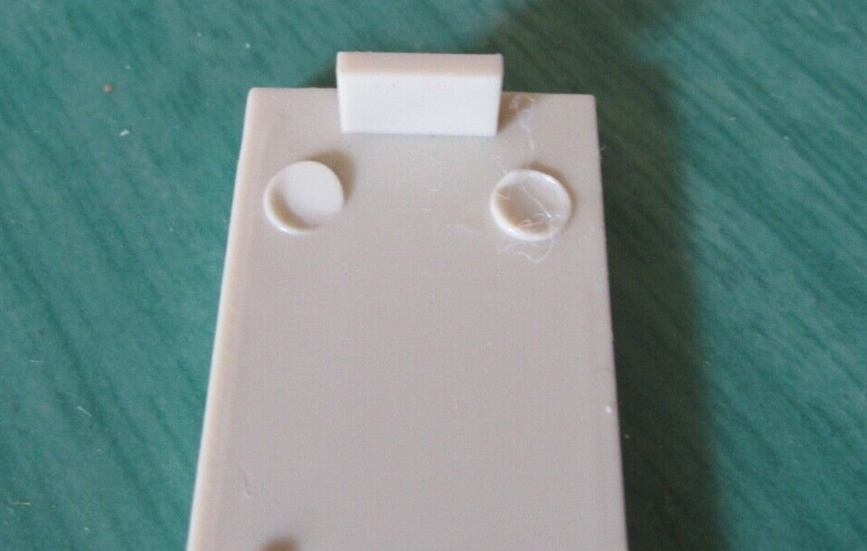 3.5″ Slim Drive Bay / Slot Filler Blank – Beige – NOS See description for color