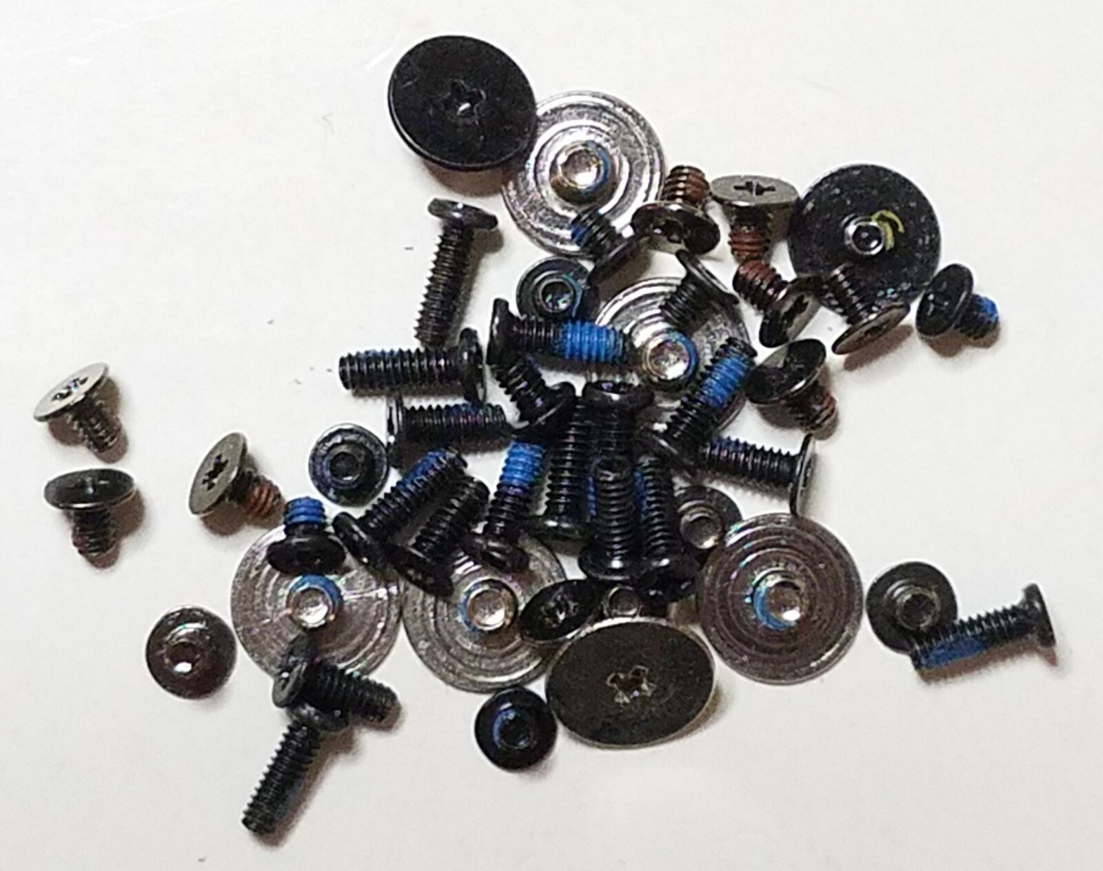 NEW LENOVO IDEAPAD THINKPAD – VARIOUS SET OF SCREWS – SELECT ONE FOR YOUR MODEL