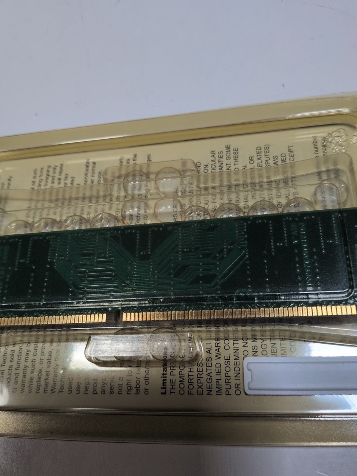 Crucial 512MB – DDR – 266MHz – CL2.5 / CT6464Z265 NOS