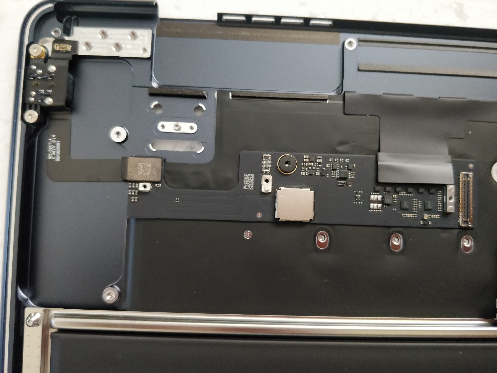 Apple Macbook Air 15 inch,A3114, M3 ,2024, Keyboard, Touchpad Assembly, Midnight